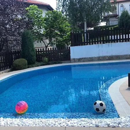 فيلة Stunning With Private Pool *