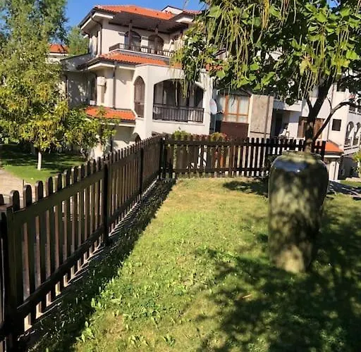 Stunning With Private Pool