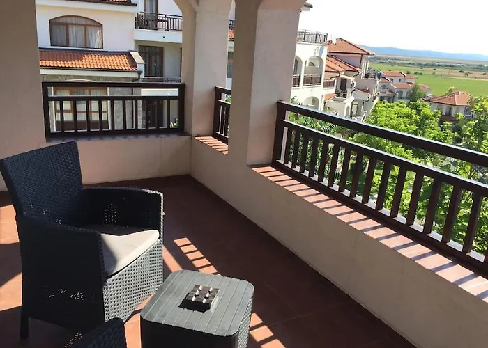 Stunning With Private Pool