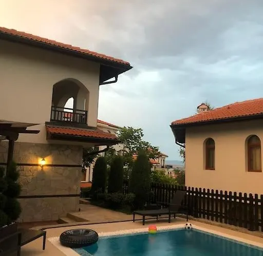 Villa Stunning With Private Pool Kableshkovo (Burgas)