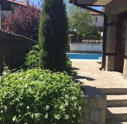 Stunning With Private Pool